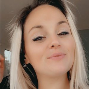 Meet your Posher, Brittney